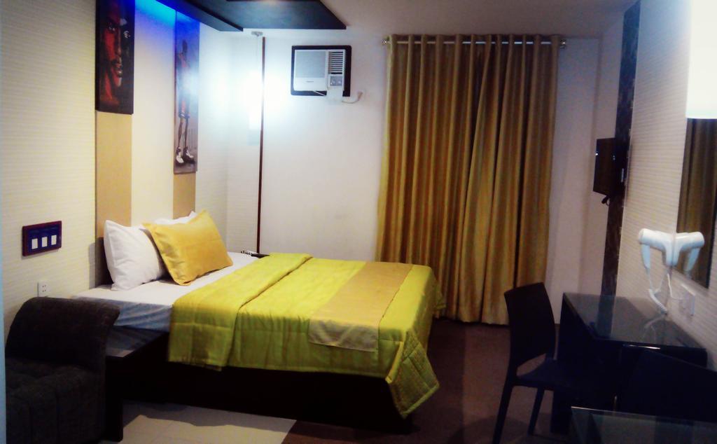 קואזון סיטי Icon Hotel North Edsa חדר תמונה