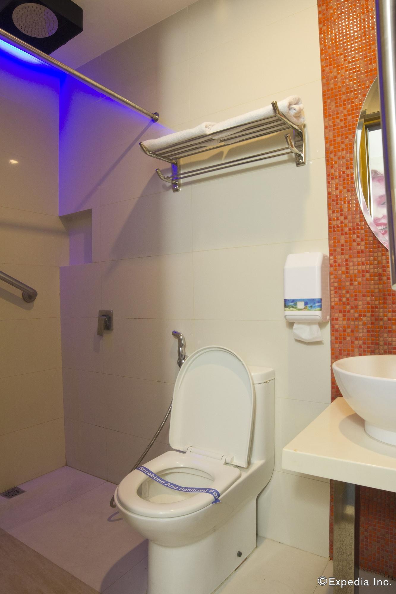 קואזון סיטי Icon Hotel North Edsa מראה חיצוני תמונה