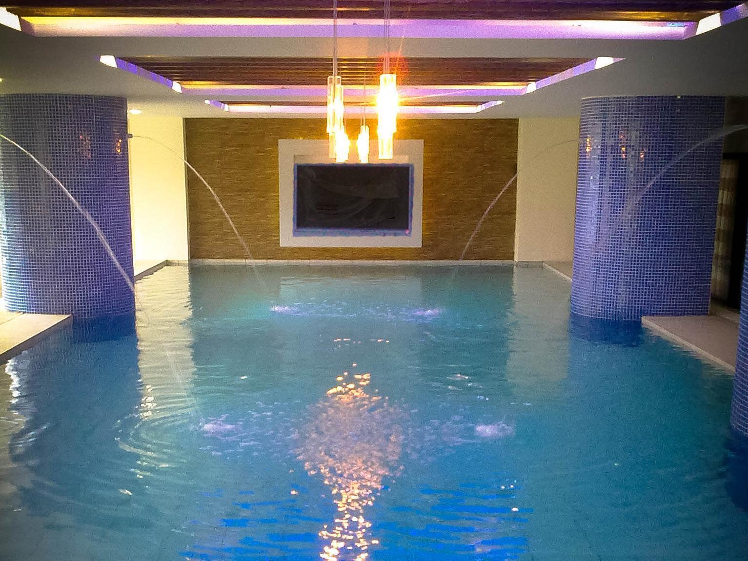 קואזון סיטי Icon Hotel North Edsa מראה חיצוני תמונה
