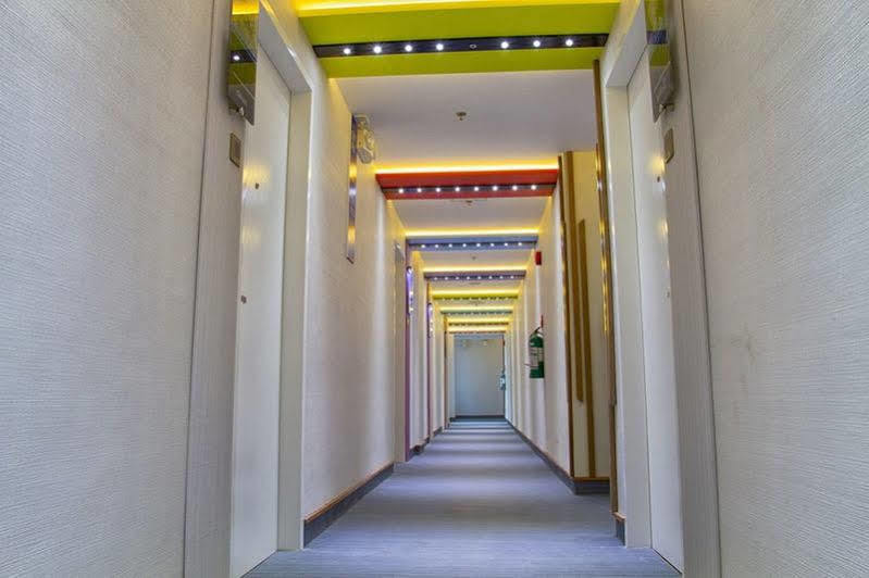 קואזון סיטי Icon Hotel North Edsa מראה חיצוני תמונה